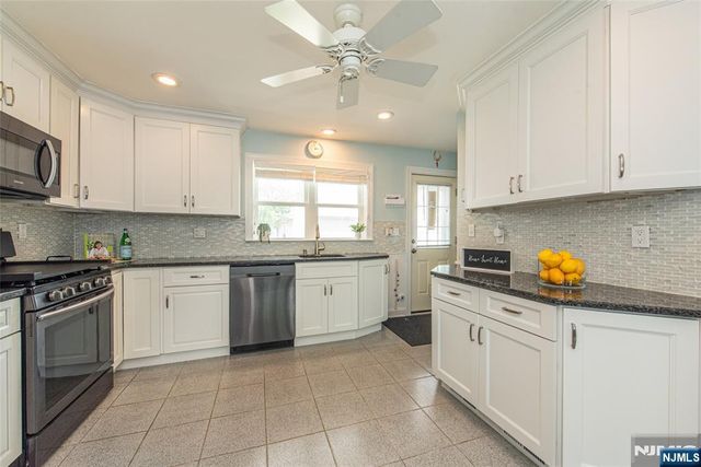 18 Sweetwood Drive, Cedar Grove, NJ 07009