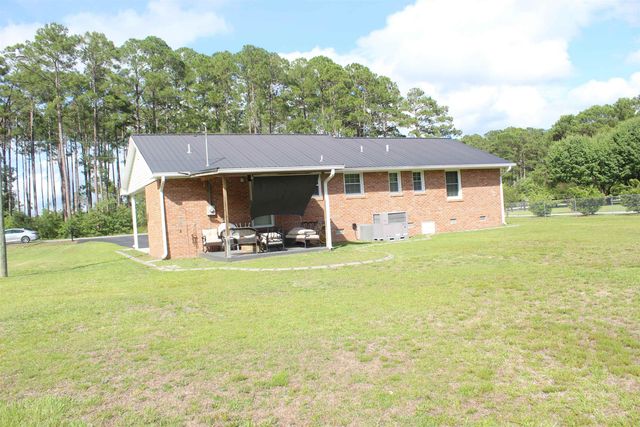 220 Rainbow Rd., Conway, SC 29526