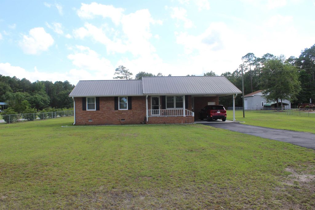 220 Rainbow Rd., Conway, SC 29526