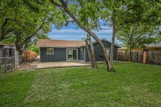 403 Edmond ST, Taylor, TX 76574