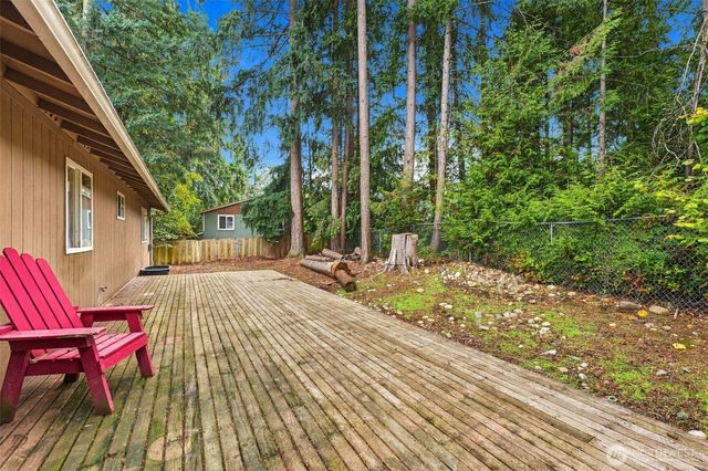 7721 Locust Avenue E, Bonney Lake, WA 98391