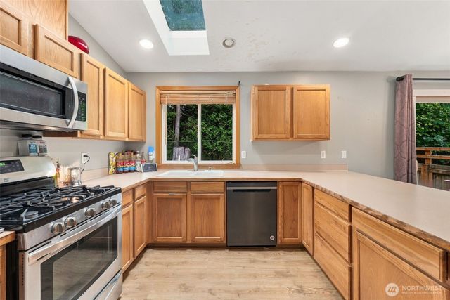 7721 Locust Avenue E, Bonney Lake, WA 98391
