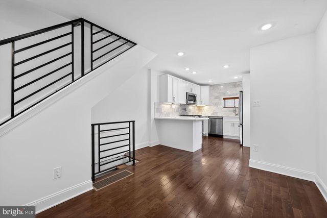 103 MCCLELLAN ST, Philadelphia, PA 19148