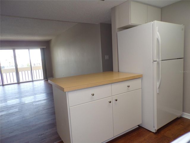 1080 BAL HARBOR BOULEVARD 4D, Punta Gorda, FL 33950