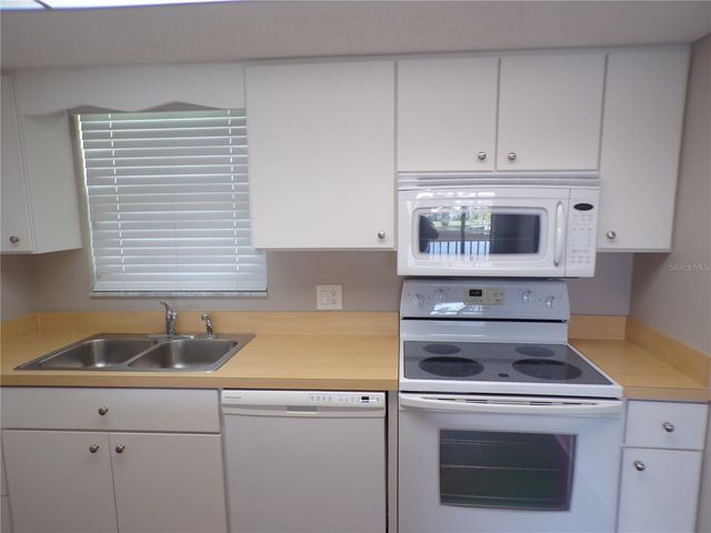 1080 BAL HARBOR BOULEVARD 4D, Punta Gorda, FL 33950