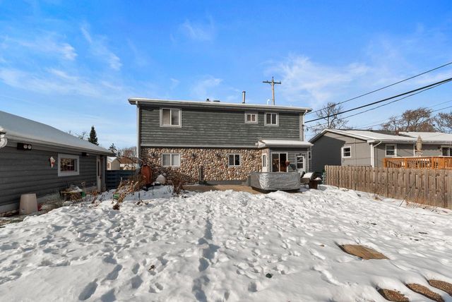 12147 223rd AVENUE, Bristol, WI 53104