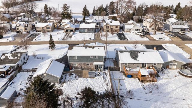 12147 223rd AVENUE, Bristol, WI 53104