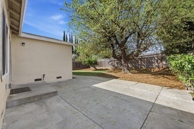 5349 Entrada Oleandros, San Jose, CA 95123