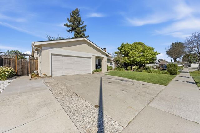 5349 Entrada Oleandros, San Jose, CA 95123