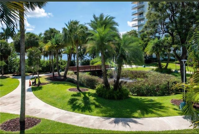 2801 NE 183rd St 1502W, Aventura, FL 33160