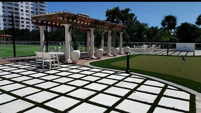 2801 NE 183rd St 1502W, Aventura, FL 33160