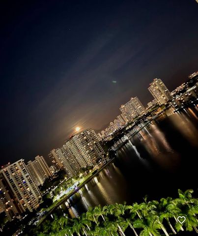 2801 NE 183rd St 1502W, Aventura, FL 33160