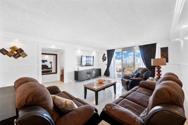 2801 NE 183rd St 1502W, Aventura, FL 33160