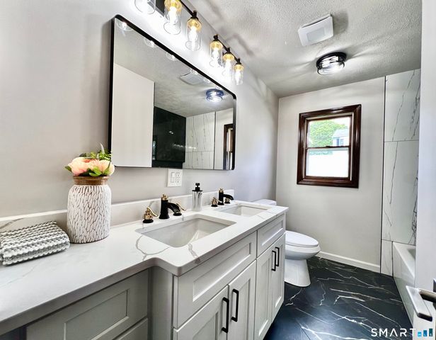 92 Quentin Street, Waterbury, CT 06706
