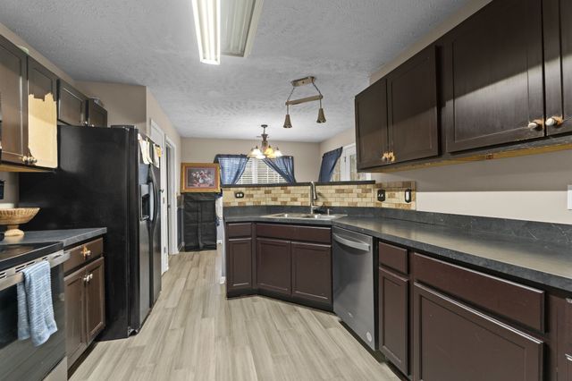 4221 Nandina Ct, Murfreesboro, TN 37129