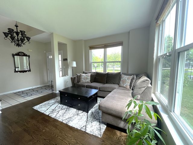 1575 Sage Court, Gurnee, IL 60031