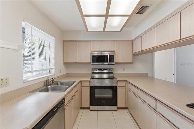 22 PINELYNN LANE, Palm Coast, FL 32164