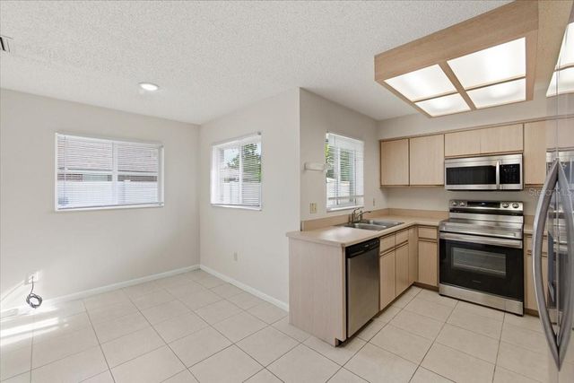 22 PINELYNN LANE, Palm Coast, FL 32164