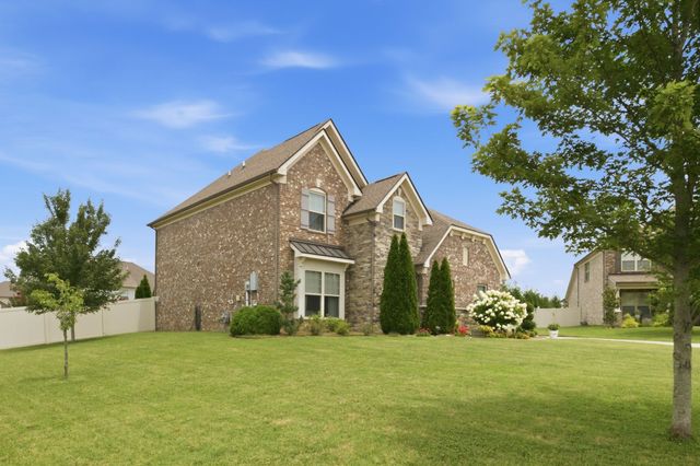 7008 San Gilberto Ct, Spring Hill, TN 37174