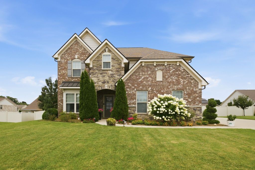 7008 San Gilberto Ct, Spring Hill, TN 37174