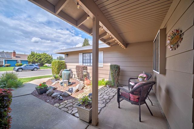 1695 Tamarack Dr, Yuba City, CA 95991