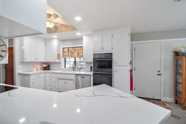 1695 Tamarack Dr, Yuba City, CA 95991