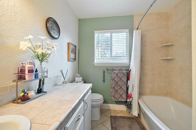 1695 Tamarack Dr, Yuba City, CA 95991