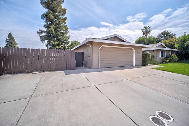 1695 Tamarack Dr, Yuba City, CA 95991