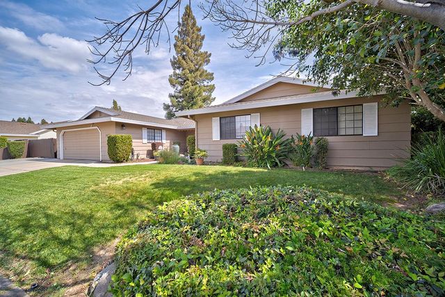 1695 Tamarack Dr, Yuba City, CA 95991