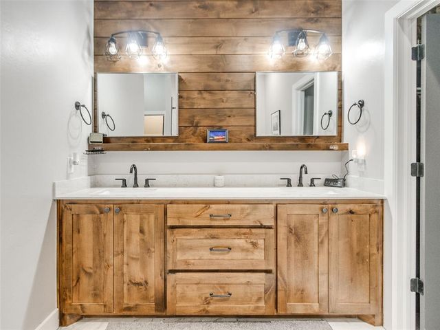 503 Cantebury Drive, Tuttle, OK 73089