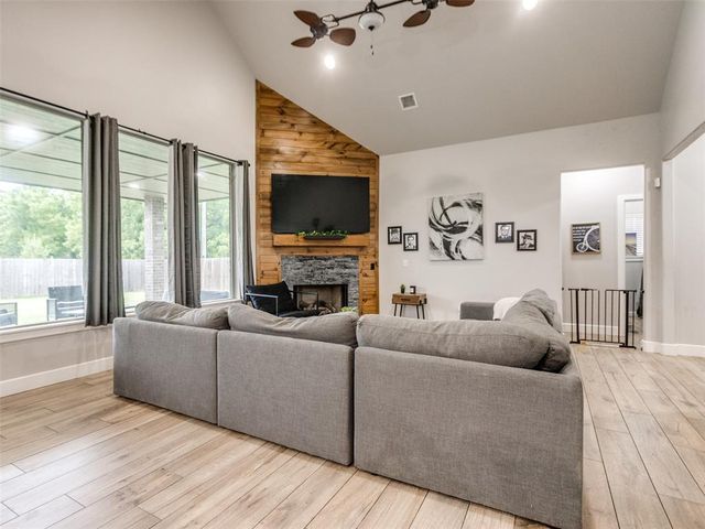 503 Cantebury Drive, Tuttle, OK 73089