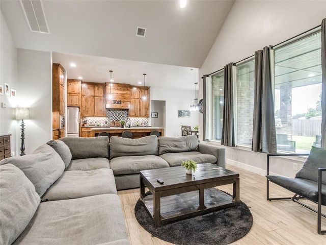 503 Cantebury Drive, Tuttle, OK 73089