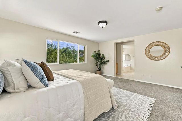 437 Corte Calypso, Chula Vista, CA 91914
