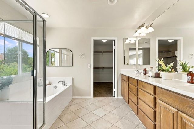 437 Corte Calypso, Chula Vista, CA 91914