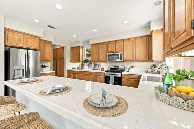 437 Corte Calypso, Chula Vista, CA 91914