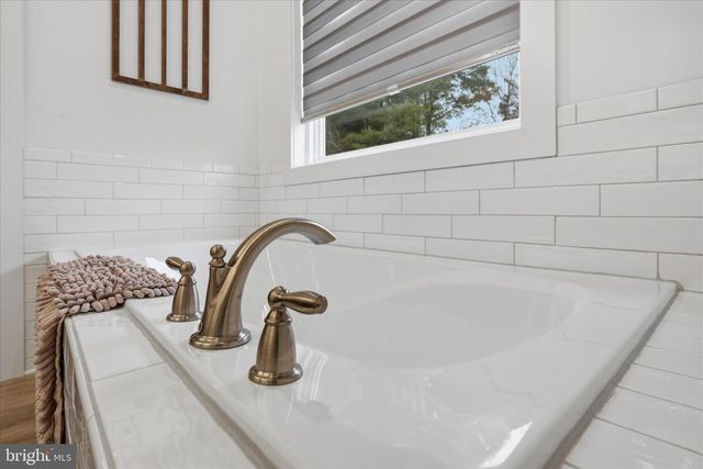 114 MASTERS DRIVE, Cross Junction, VA 22625