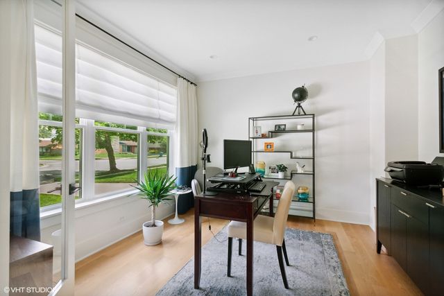 964 S Hillside Avenue, Elmhurst, IL 60126