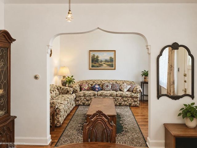 9421 Brombach Street, Hamtramck, MI 48212