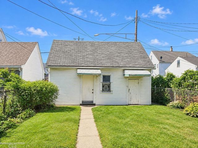 9421 Brombach Street, Hamtramck, MI 48212