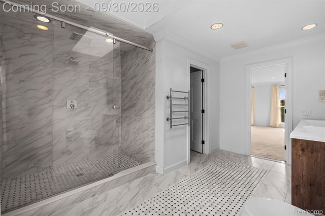 3250 Chestnut Run Drive, Bloomfield Charter Township, MI 48302