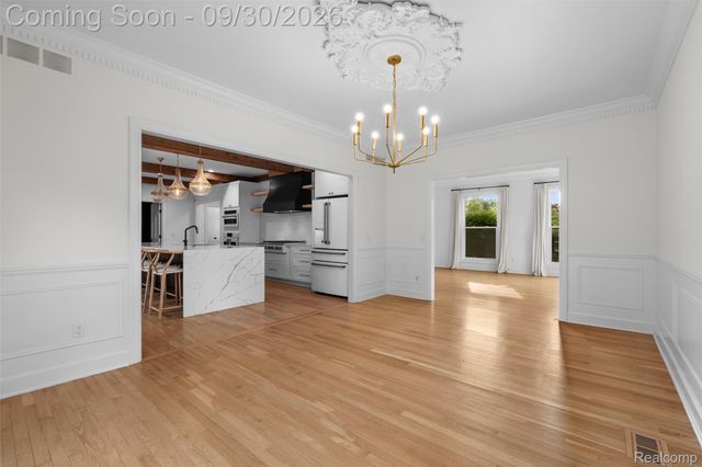 3250 Chestnut Run Drive, Bloomfield Charter Township, MI 48302