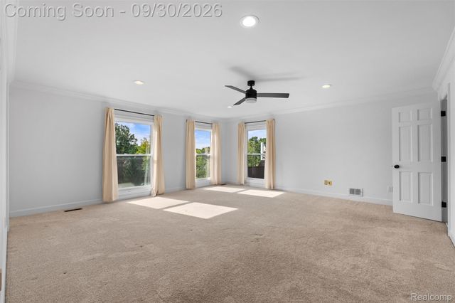 3250 Chestnut Run Drive, Bloomfield Charter Township, MI 48302