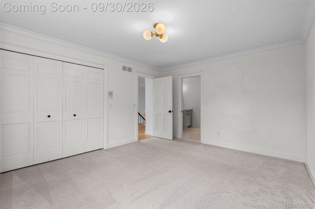 3250 Chestnut Run Drive, Bloomfield Charter Township, MI 48302