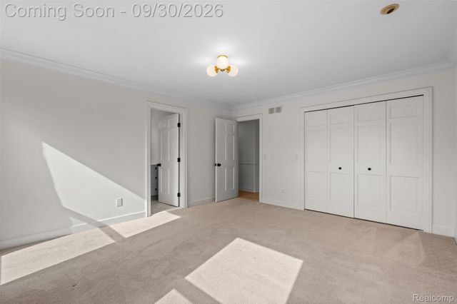 3250 Chestnut Run Drive, Bloomfield Charter Township, MI 48302