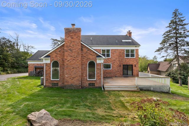 3250 Chestnut Run Drive, Bloomfield Charter Township, MI 48302