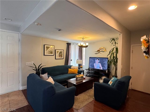 7582 Whiskey Moon, Las Vegas, NV 89139