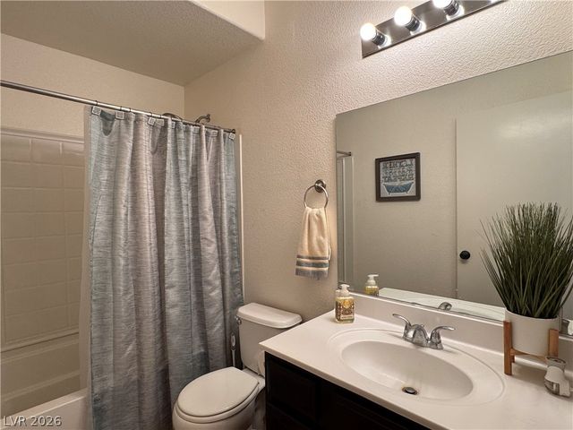 7582 Whiskey Moon, Las Vegas, NV 89139