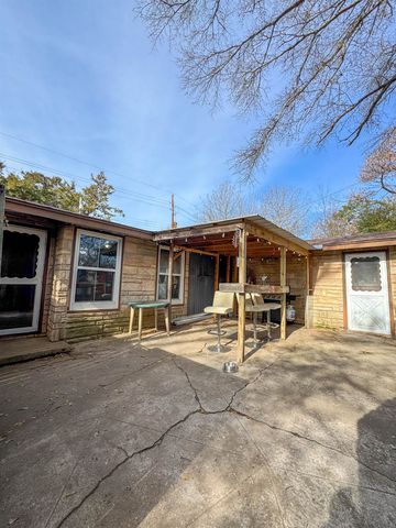 403 Daingerfield Street, Naples, TX 75568