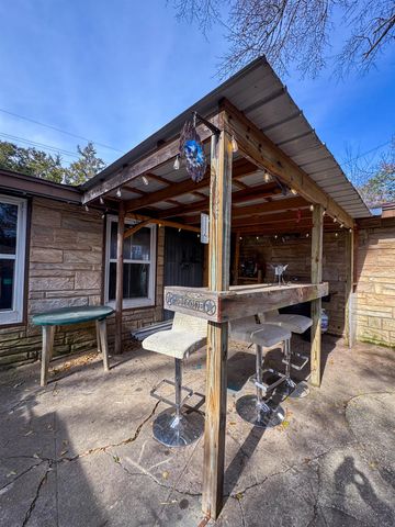 403 Daingerfield Street, Naples, TX 75568