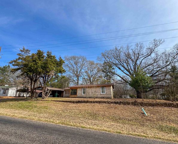 403 Daingerfield Street, Naples, TX 75568